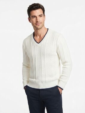 Dunbrooke Distinctive Images Vintage White V-Neck Sweater Medium